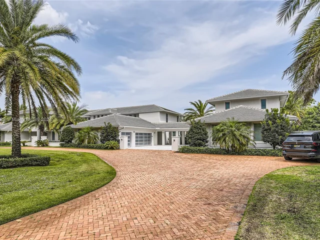 17552 E Fieldbrook Cir E, Boca Raton FL 33496