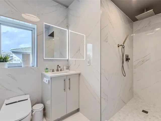 17552 E Fieldbrook Cir E, Boca Raton FL 33496