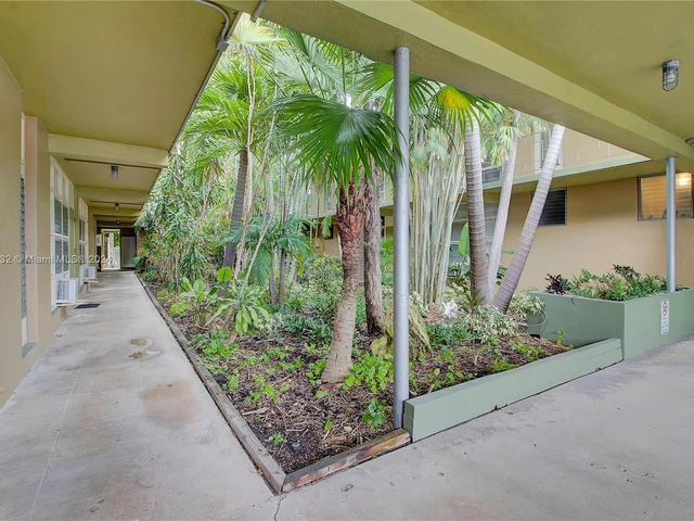 1850 Meridian Ave # 9, Miami Beach FL 33139