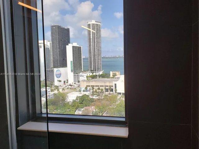 1600 NE 1st Ave # 1806, Miami FL 33132