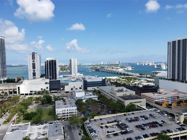 1600 NE 1st Ave # 1806, Miami FL 33132