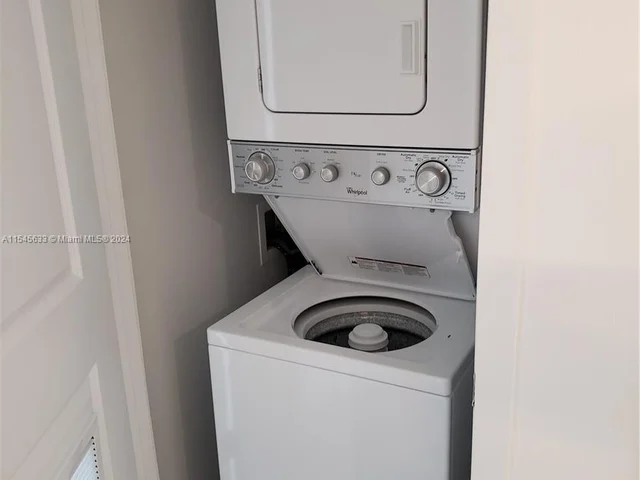 1600 NE 1st Ave # 1806, Miami FL 33132