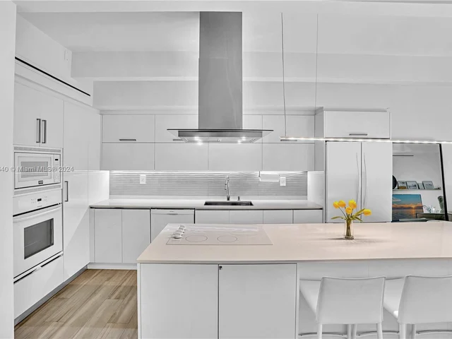 12105 NE 11th PL # 103, North Miami FL 33161