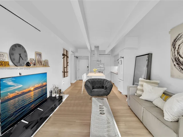 12105 NE 11th PL # 103, North Miami FL 33161