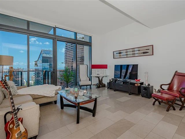 88 SW 7th St # 4107, Miami FL 33130