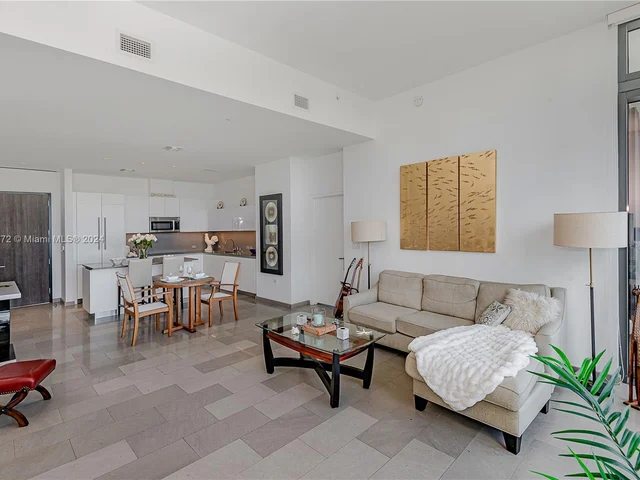 88 SW 7th St # 4107, Miami FL 33130