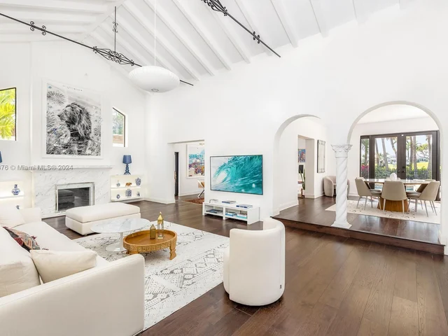 5736 Lagorce Dr, Miami Beach FL 33140