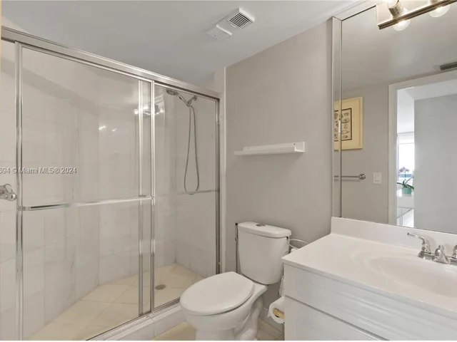 3400 NE 192nd St # 1601, Aventura FL 33180