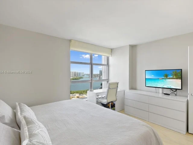 3400 NE 192nd St # 1601, Aventura FL 33180