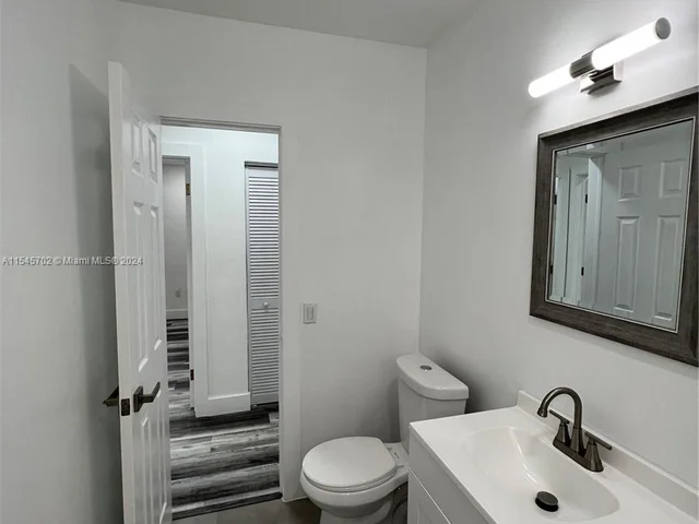 17621 NW 42nd Ave, Miami Gardens FL 33055