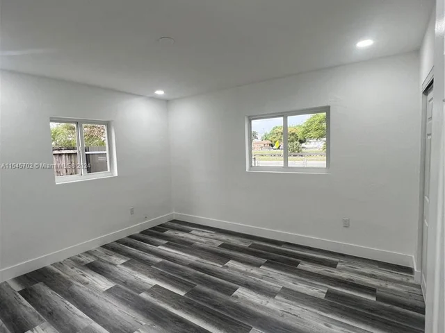 17621 NW 42nd Ave, Miami Gardens FL 33055