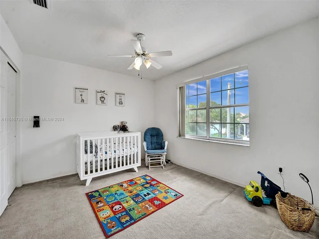 16752 NW 12th Ct, Pembroke Pines FL 33028