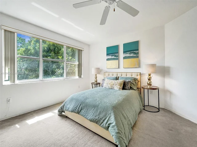 16752 NW 12th Ct, Pembroke Pines FL 33028