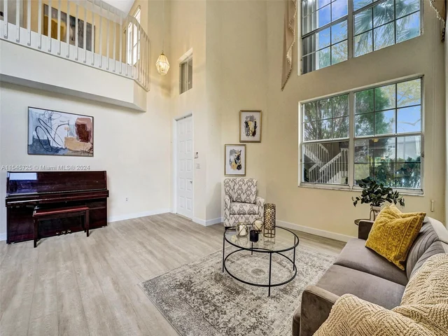 16752 NW 12th Ct, Pembroke Pines FL 33028