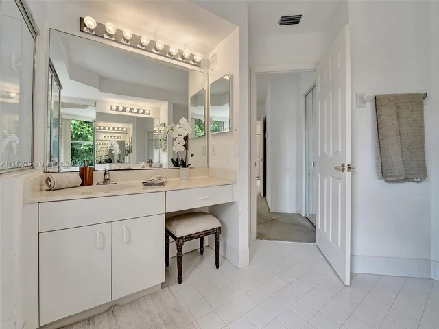 16752 NW 12th Ct, Pembroke Pines FL 33028