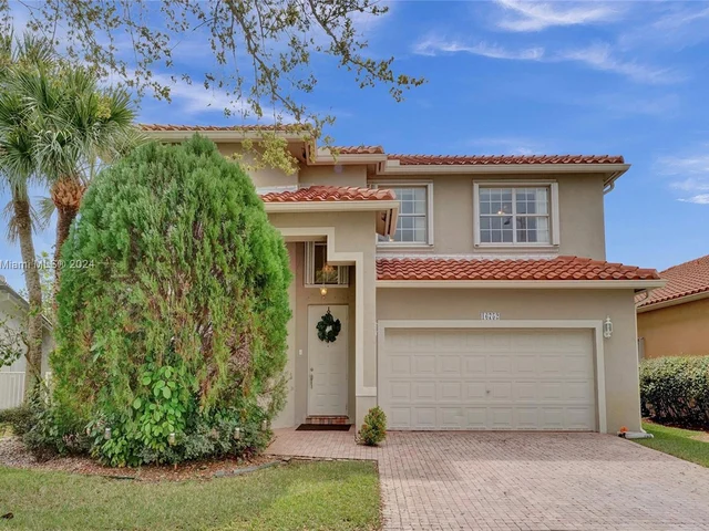 16752 NW 12th Ct, Pembroke Pines FL 33028