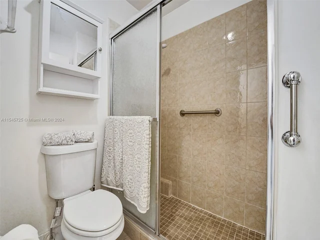 16752 NW 12th Ct, Pembroke Pines FL 33028