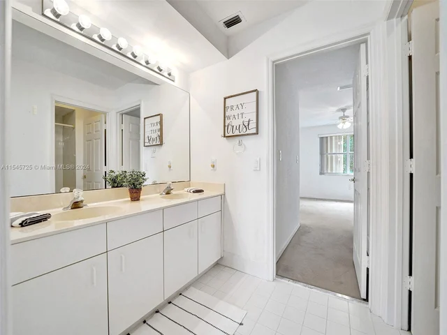 16752 NW 12th Ct, Pembroke Pines FL 33028