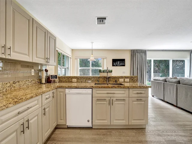 16752 NW 12th Ct, Pembroke Pines FL 33028