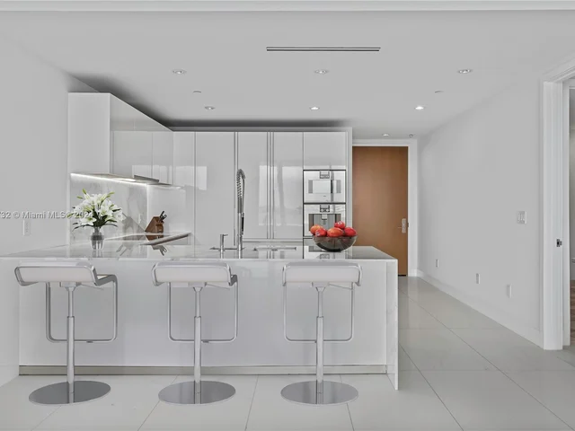 10201 Collins Ave # 1104, Bal Harbour FL 33154