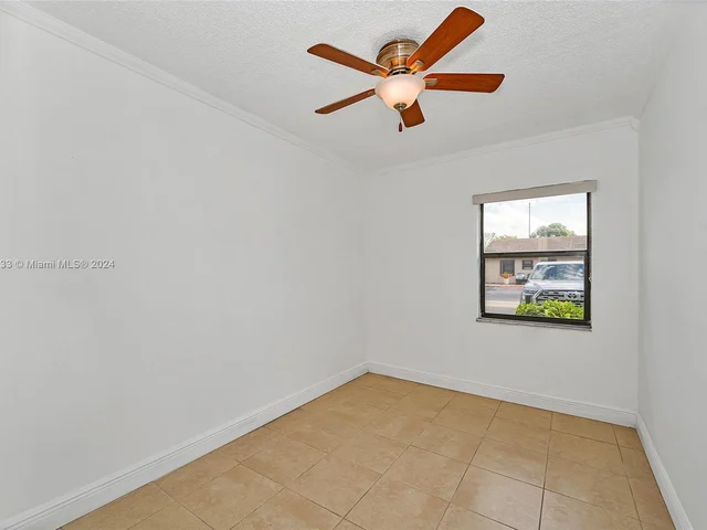 5104 SW 137th Ct, Miami FL 33175