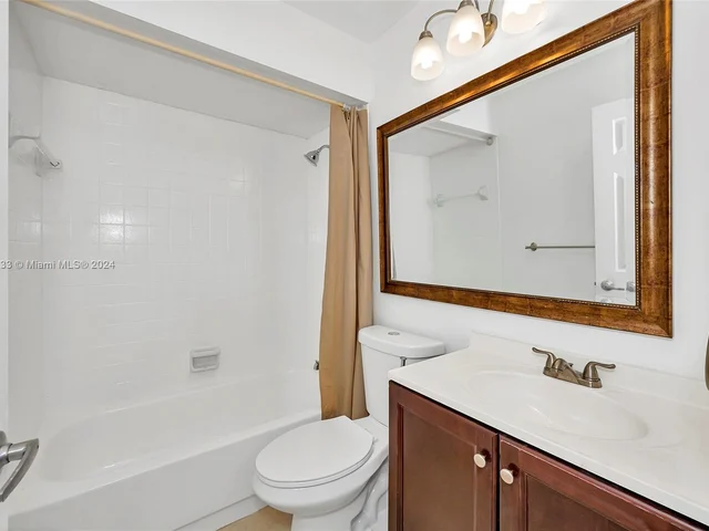 5104 SW 137th Ct, Miami FL 33175