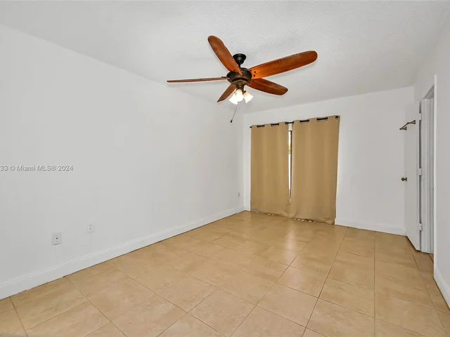 5104 SW 137th Ct, Miami FL 33175