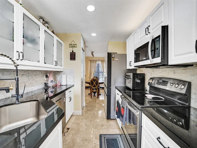 17013 NW 23rd St # 17013, Pembroke Pines FL 33028