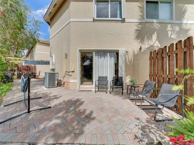 17013 NW 23rd St # 17013, Pembroke Pines FL 33028