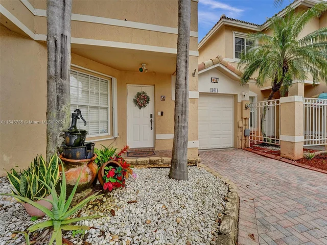 17013 NW 23rd St # 17013, Pembroke Pines FL 33028