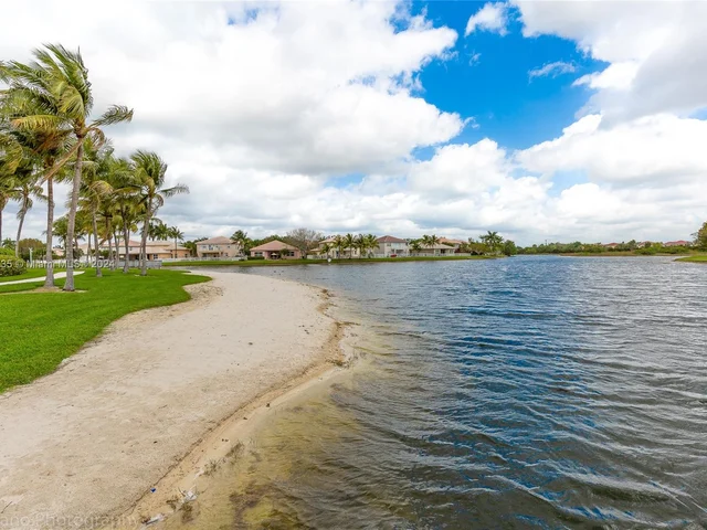 17013 NW 23rd St # 17013, Pembroke Pines FL 33028