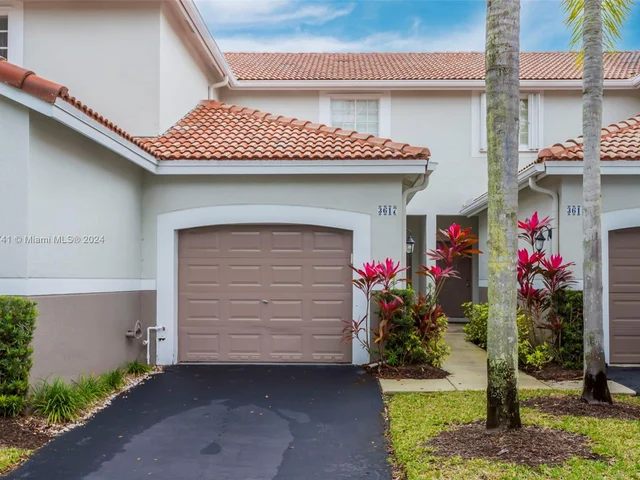 3617 San Simeon Cir, Weston FL 33331