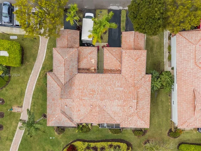 3617 San Simeon Cir, Weston FL 33331