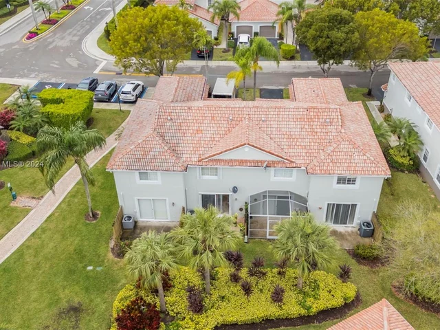 3617 San Simeon Cir, Weston FL 33331