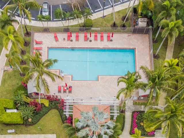 3617 San Simeon Cir, Weston FL 33331