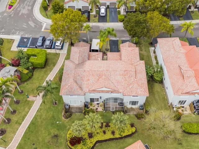 3617 San Simeon Cir, Weston FL 33331