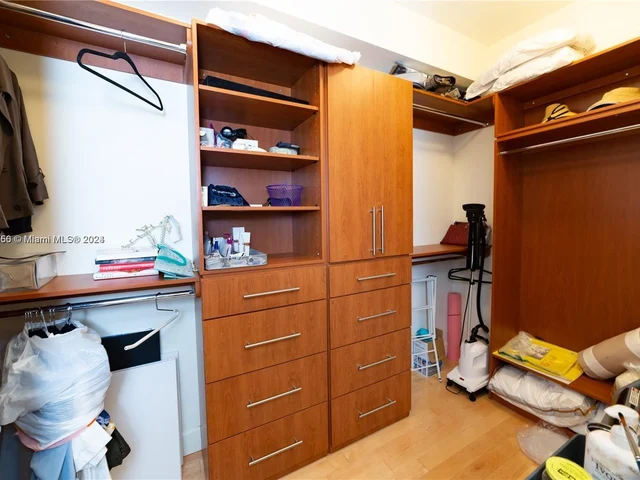 20000 E Country Club Dr # 1107, Aventura FL 33180