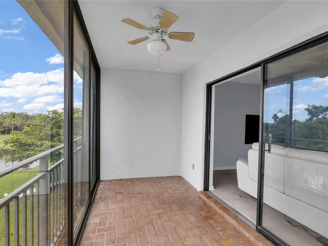 16051 Blatt Blvd # 403, Weston FL 33326