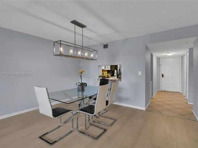 16051 Blatt Blvd # 403, Weston FL 33326