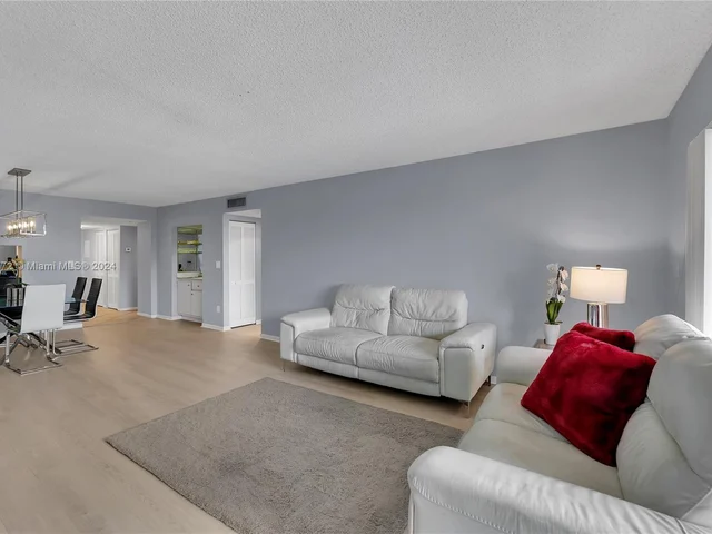 16051 Blatt Blvd # 403, Weston FL 33326