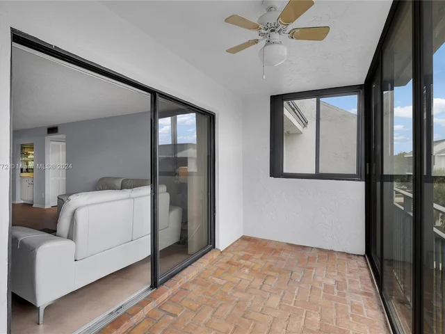 16051 Blatt Blvd # 403, Weston FL 33326