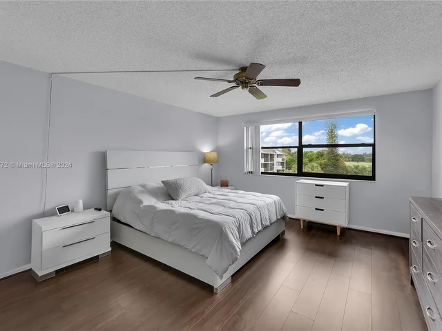 16051 Blatt Blvd # 403, Weston FL 33326