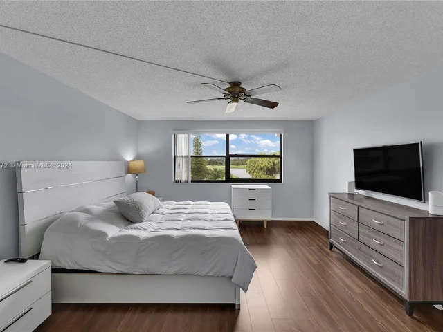 16051 Blatt Blvd # 403, Weston FL 33326