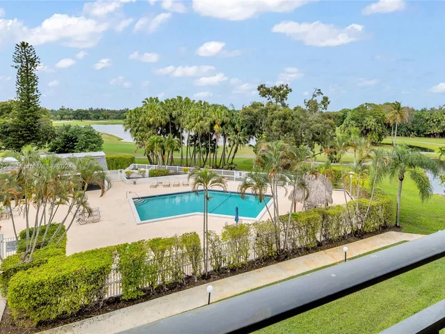 16051 Blatt Blvd # 403, Weston FL 33326