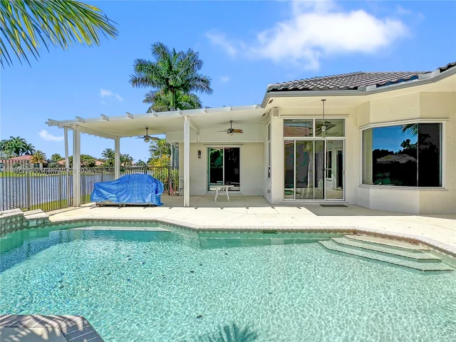 337 Mallard Rd, Weston FL 33327