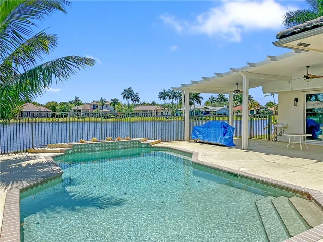 337 Mallard Rd, Weston FL 33327