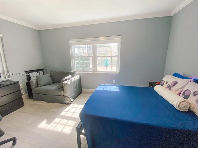 1235 NE 88th St, Miami FL 33138