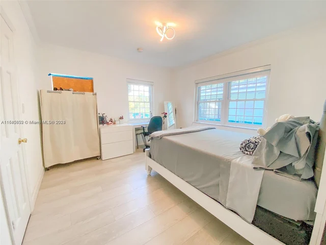 1235 NE 88th St, Miami FL 33138