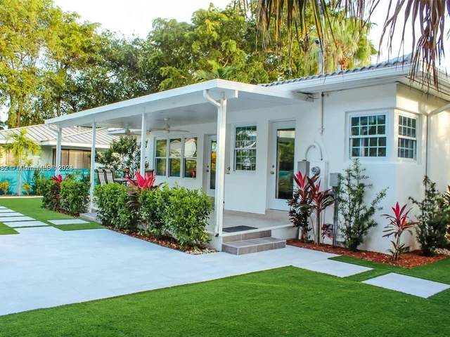 1235 NE 88th St, Miami FL 33138