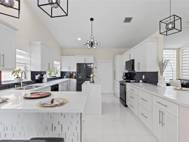 3700 SW 149th Ter, Miramar FL 33027